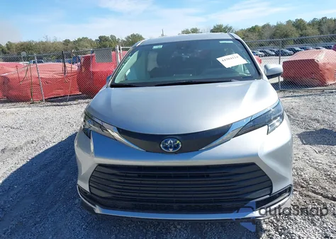2025 Toyota Sienna Le z USA, uszkodzony, nr VIN 5TDKRKEC0SS236984
